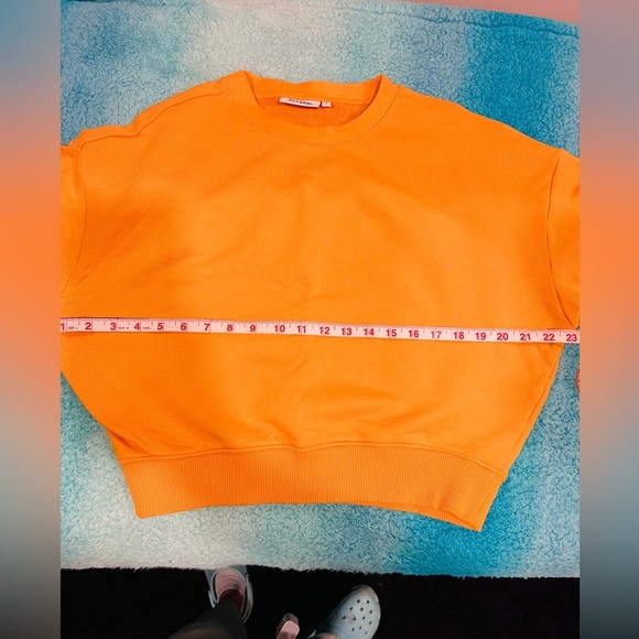 🔥WeekDay Sweatshirt 🔥 - Picture 3 of 6